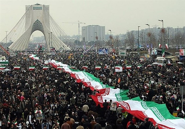 外媒：伊朗民众庆祝伊斯兰革命胜利44周年，有人高喊“打倒美国”